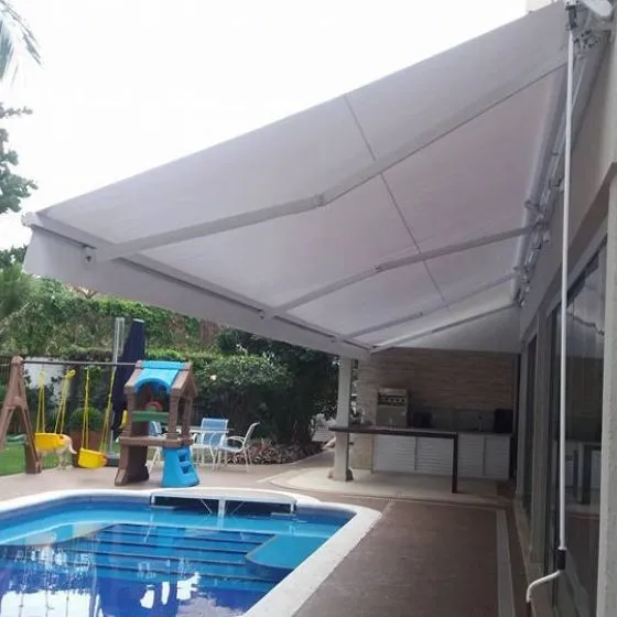 Toldo Articulado em Salto SP — Cobertura em quintal residencial coberto
