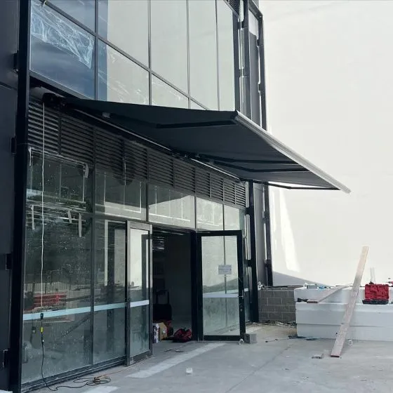 Toldo Articulado em Salto SP — Instalação em estacionamento