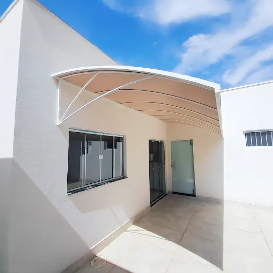 Toldo Fixo de Lona PVC em Salto SP Toldo Fixo de Lona PVC em Salto SP — Instalação em estacionamento