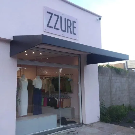 Toldo Fixo de Lona PVC em Salto SP Toldo Fixo de Lona PVC em Salto SP — Instalação em fachada comercial