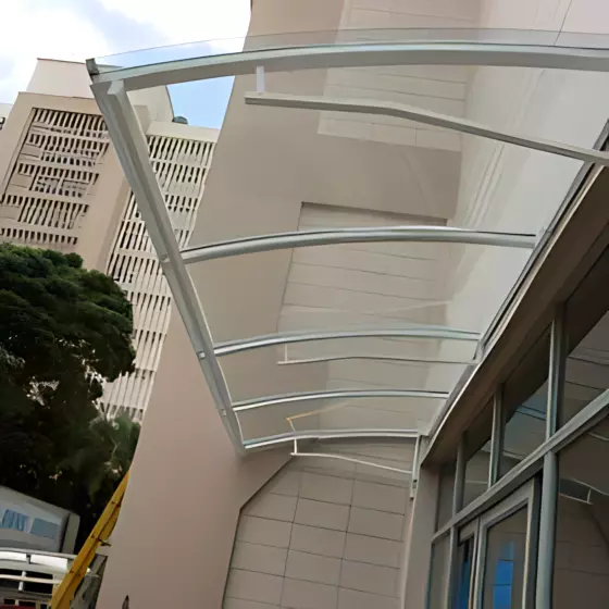 Toldo Fixo Policarbonato Compacto em Salto SP — Cobertura em área de piscina